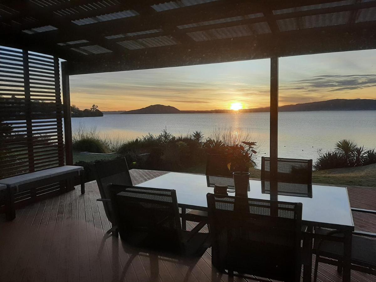 Koutu Beach Bed And Breakfast โรโตรัว ภายนอก รูปภาพ